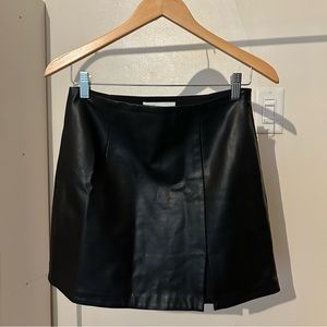 ** SOLD ELSEWHERE ** Oak + Fort Vegan Leather Black Skirt with Slit Size 6